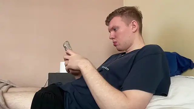 Snapshot of sexybooii6968 chatting on January 7, 2026, 9:36 am sexybooii6968 online show from January 7, 2026, 9:36 am