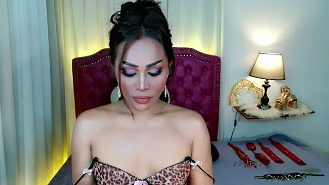 DreamLADYBOY online show from June 5, 2026, 6:52 am