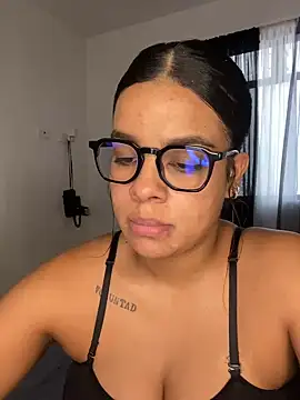 trianawhite online show from December 27, 2024, 7:24 pm