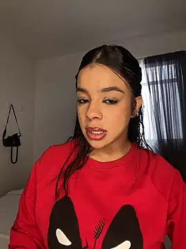 trianawhite online show from October 14, 2025, 2:39 pm