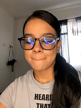 trianawhite online show from September 13, 2025, 3:34 pm