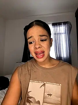 trianawhite online show from September 23, 2025, 3:19 pm