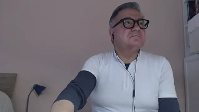 YOU6me online show from December 16, 2025, 2:10 pm