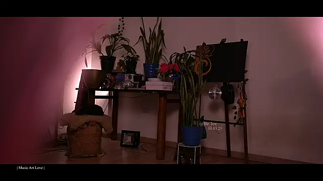 Snapshot of Be_lov chatting on March 9, 2025, 12:00 am Be lov online show from March 9, 2025, 12:00 am