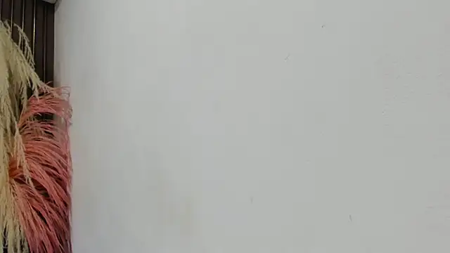 hannahill69 online show from February 17, 2025, 7:44 pm