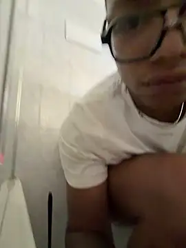 iamrafaelhot online show from May 22, 2026, 1:53 pm