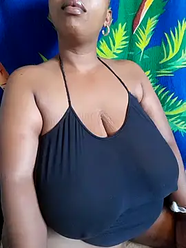 Snapshot of winterqueenx chatting on January 22, 2025, 12:17 pm winterqueenx online show from January 22, 2025, 12:17 pm