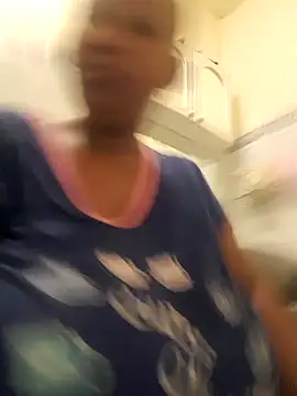 Snapshot of winterqueenx chatting on March 21, 2025, 2:18 am winterqueenx online show from March 21, 2025, 2:18 am