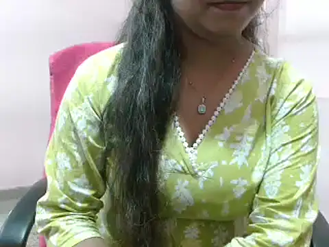 LovingPihu online show from March 15, 2025, 5:41 am