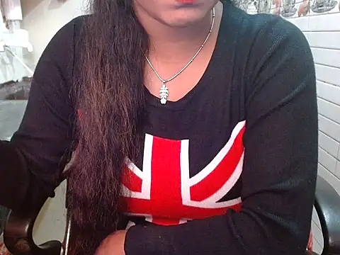 Snapshot of LovingPihu chatting on February 3, 2026, 6:40 am LovingPihu online show from February 3, 2026, 6:40 am