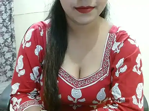 LovingPihu online show from April 18, 2026, 4:59 am