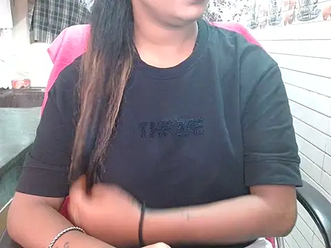 LovingPihu online show from October 9, 2025, 5:08 am