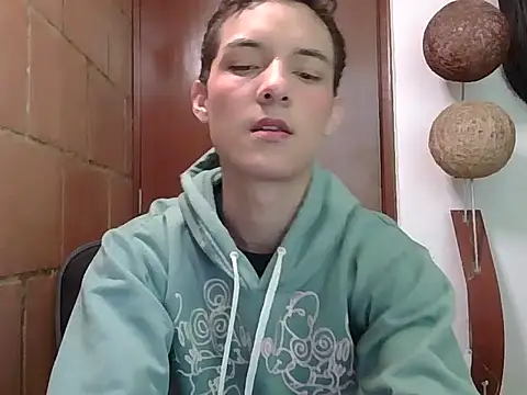 Snapshot of andys_26 chatting on April 12, 2026, 7:28 pm andys 26 online show from April 12, 2026, 7:28 pm