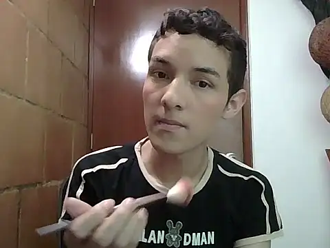Snapshot of andys_26 chatting on April 15, 2026, 7:58 pm andys 26 online show from April 15, 2026, 7:58 pm