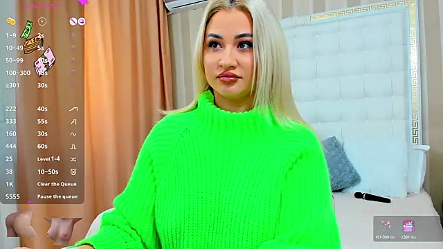 Snapshot of sassy_madeline chatting on November 11, 2025, 10:54 am sassy madeline online show from November 11, 2025, 10:54 am