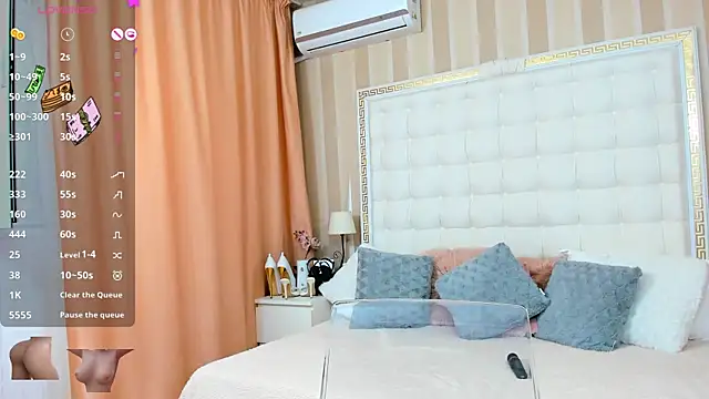 Snapshot of sassy_madeline chatting on November 7, 2025, 11:37 am sassy madeline online show from November 7, 2025, 11:37 am