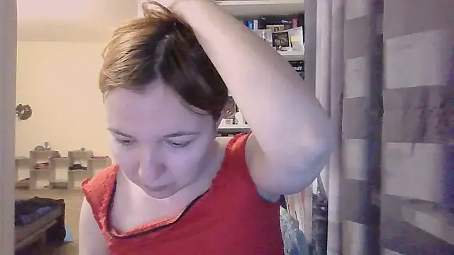 BrattyFoxyGirl online show from October 16, 2025, 2:25 pm