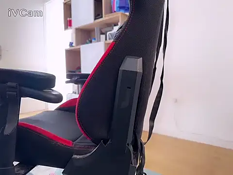 the-magic-dick77 online show from March 6, 2025, 2:40 pm