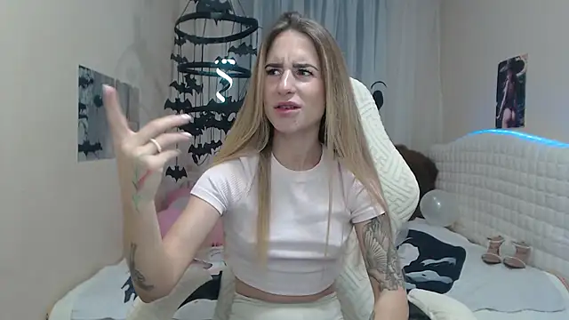 Snapshot of DeboraHorny chatting on October 12, 2025, 6:04 am DeboraHorny online show from October 12, 2025, 6:04 am