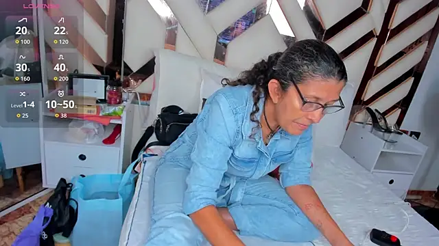 Keyla Milf online show from January 6, 2026, 2:37 am