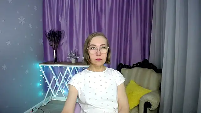 queen a n i online show from March 24, 2026, 8:03 am