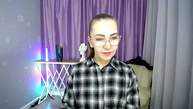 Snapshot of queen_a_n_i chatting on September 28, 2025, 9:27 am queen a n i online show from September 28, 2025, 9:27 am