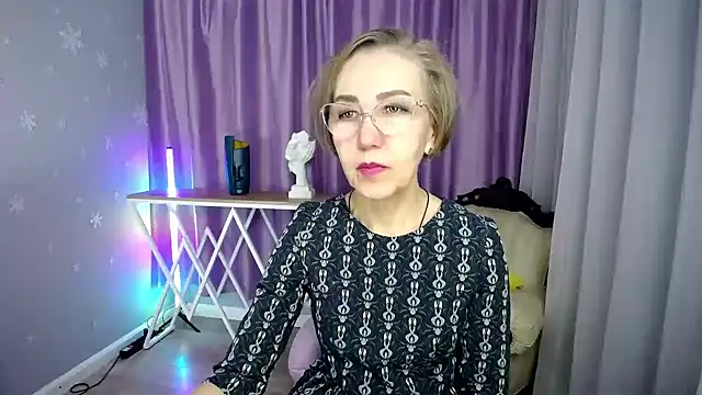 Snapshot of queen_a_n_i chatting on October 6, 2025, 9:21 am queen a n i online show from October 6, 2025, 9:21 am