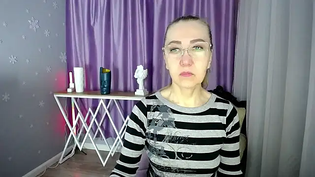 Snapshot of queen_a_n_i chatting on March 5, 2025, 6:23 am queen a n i online show from March 5, 2025, 6:23 am