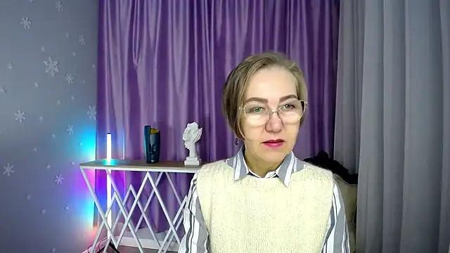 Snapshot of queen_a_n_i chatting on October 10, 2025, 6:47 am queen a n i online show from October 10, 2025, 6:47 am