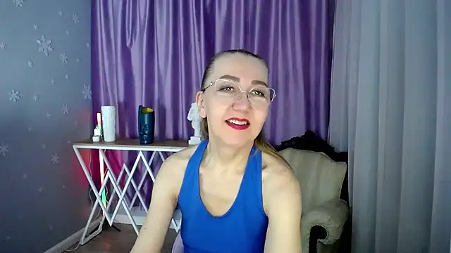 Snapshot of queen_a_n_i chatting on March 6, 2025, 11:25 am queen a n i online show from March 6, 2025, 11:25 am