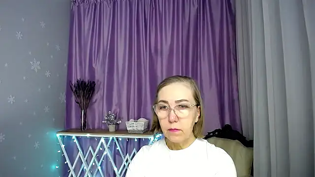 queen a n i online show from March 30, 2026, 8:27 am