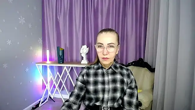 Snapshot of queen_a_n_i chatting on September 27, 2025, 11:27 am queen a n i online show from September 27, 2025, 11:27 am