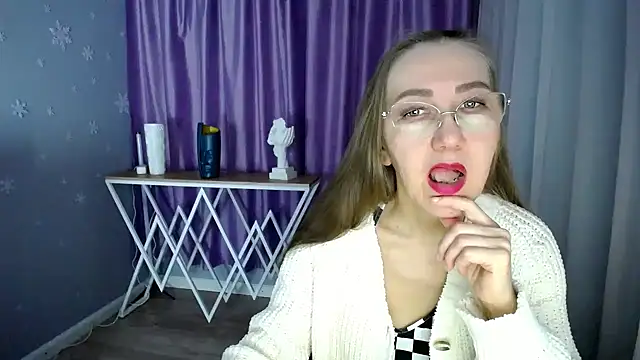 Snapshot of queen_a_n_i chatting on March 5, 2025, 9:27 am queen a n i online show from March 5, 2025, 9:27 am