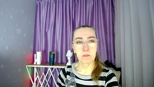 Snapshot of queen_a_n_i chatting on February 22, 2025, 9:01 am queen a n i online show from February 22, 2025, 9:01 am