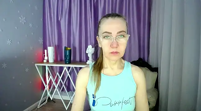 Snapshot of queen_a_n_i chatting on February 28, 2025, 7:05 am queen a n i online show from February 28, 2025, 7:05 am