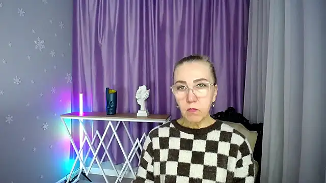 Snapshot of queen_a_n_i chatting on September 14, 2025, 11:21 am queen a n i online show from September 14, 2025, 11:21 am