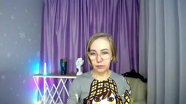 Snapshot of queen_a_n_i chatting on November 9, 2025, 11:25 am queen a n i online show from November 9, 2025, 11:25 am