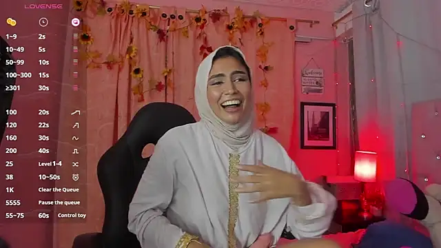 Snapshot of DarshaKhemu chatting on March 18, 2025, 11:42 pm DarshaKhemu online show from March 18, 2025, 11:42 pm