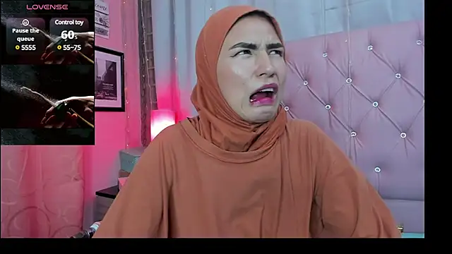 Snapshot of DarshaKhemu chatting on February 6, 2025, 1:05 am DarshaKhemu online show from February 6, 2025, 1:05 am