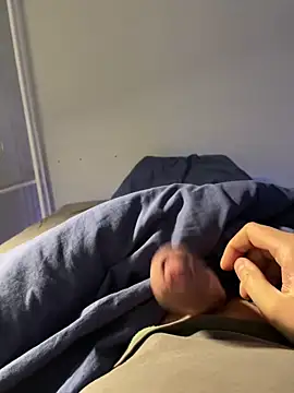 alonglongdidong online show from March 17, 2026, 11:08 pm