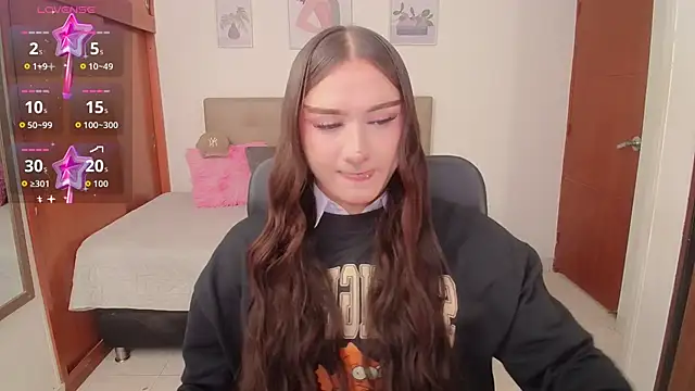 Miley Baker online show from October 14, 2025, 2:39 pm