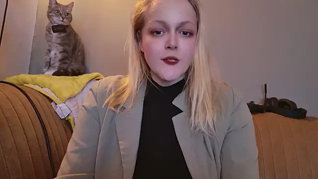 HotAriel online show from December 1, 2025, 7:59 pm