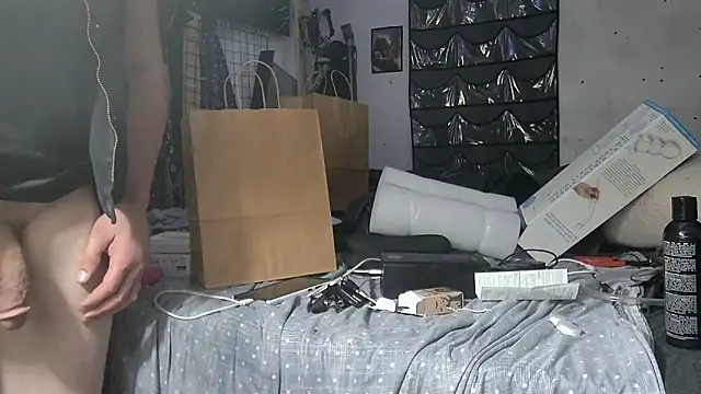 Snapshot of TheHellBilly chatting on September 14, 2025, 7:53 am TheHellBilly online show from September 14, 2025, 7:53 am