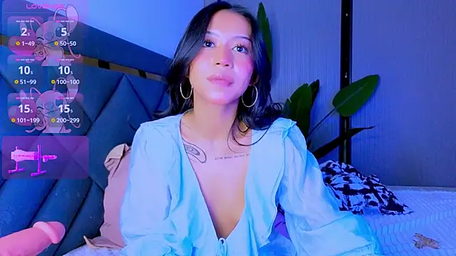 Mia Tin online show from April 3, 2026, 8:37 pm