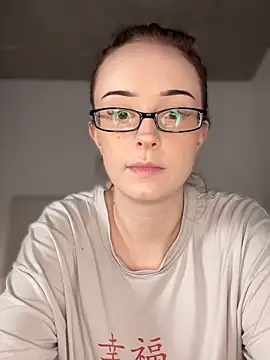 roxxxyrose online show from December 20, 2025, 2:47 am