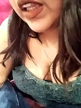 Snapshot of Alisha__Arora chatting on January 15, 2025, 6:29 pm Alisha Arora online show from January 15, 2025, 6:29 pm