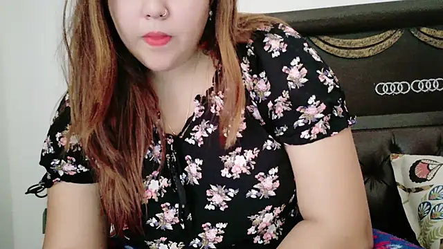 Snapshot of Alisha__Arora chatting on February 22, 2025, 9:34 am Alisha Arora online show from February 22, 2025, 9:34 am