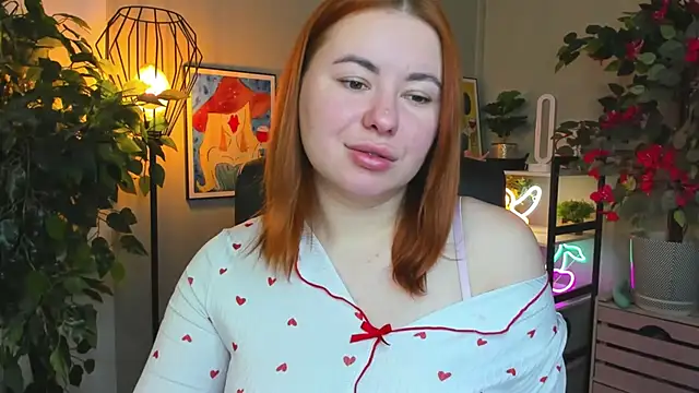 LAYLAxSTAR online show from December 14, 2025, 7:47 am