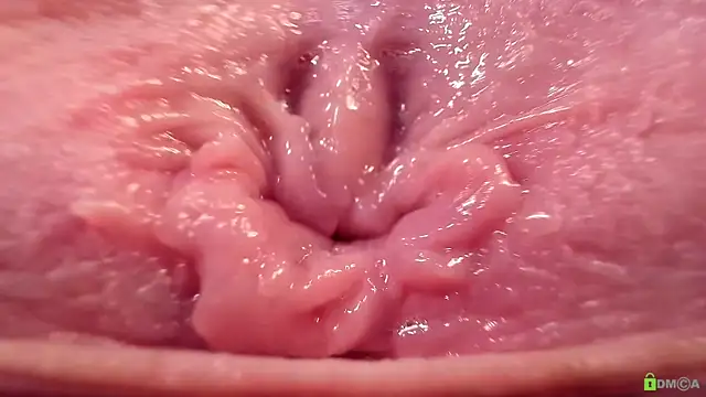 Snapshot of Courtney_Luv chatting on November 5, 2025, 11:24 am Courtney Luv online show from November 5, 2025, 11:24 am