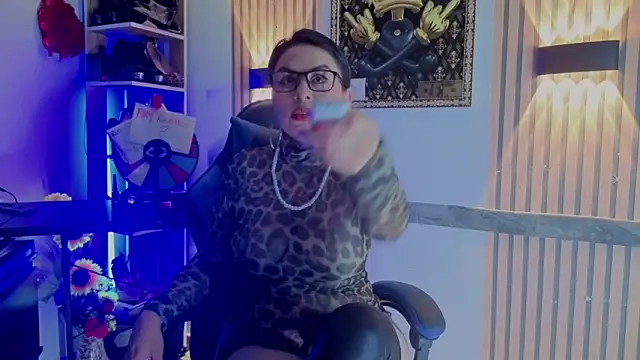 Snapshot of Ivvannaparis chatting on February 9, 2026, 3:10 pm Ivvannaparis online show from February 9, 2026, 3:10 pm